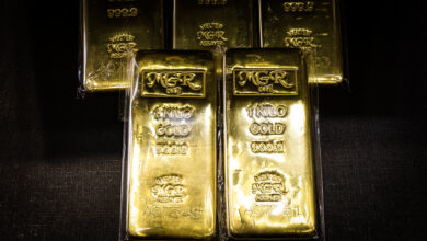 As gold's tumble continues, traders bet the pain may last for two more years
