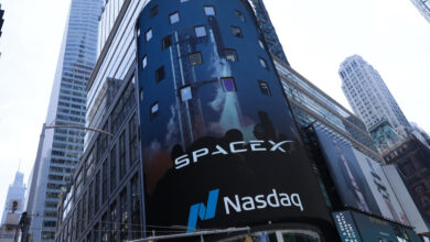 Jim Cramer says it's not too late to buy SpaceX — under one condition