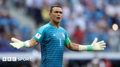 Who are the oldest players to feature at a World Cup?
