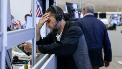Analysis: Fed Chairman Warsh's credibility in question after leaving interest rates unchanged