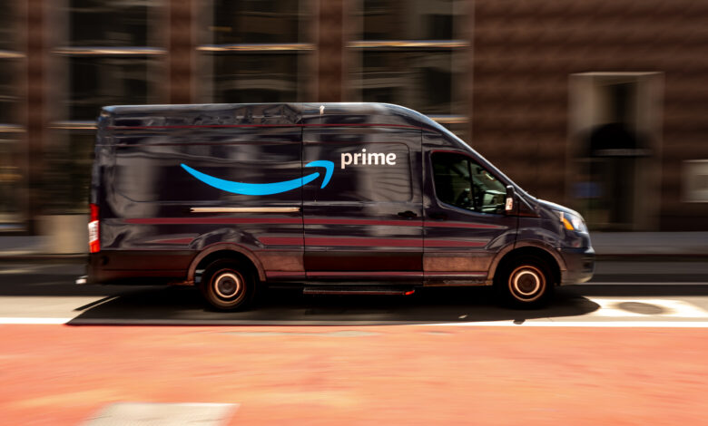Amazon shares appear stuck in a rut. Trader Mike Khouw is betting things will stay that way