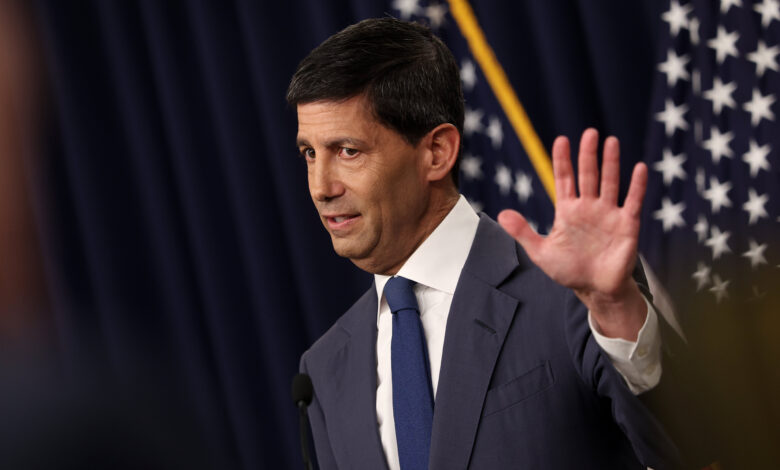 Economists want Warsh to share more on his view of the economy at Jackson Hole, says CNBC survey