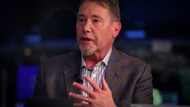 Jeff Gundlach says the Fed should have hiked rates by more to fight rising inflation
