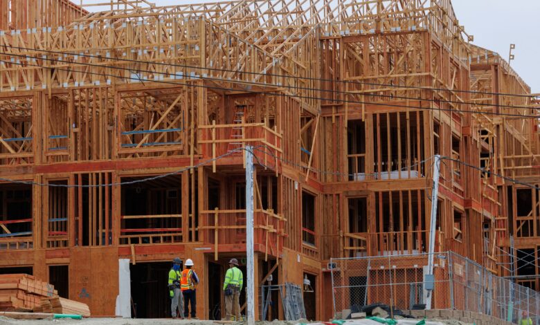 Construction robots are tackling America's housing shortage, but we're a long way from humanoid homebuilders