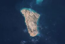 U.S. attacks 3 Iranian oil tankers after missiles target Navy warships