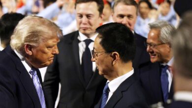 Auto industry urges Trump to bar Chinese automakers in U.S. ahead of Xi visit