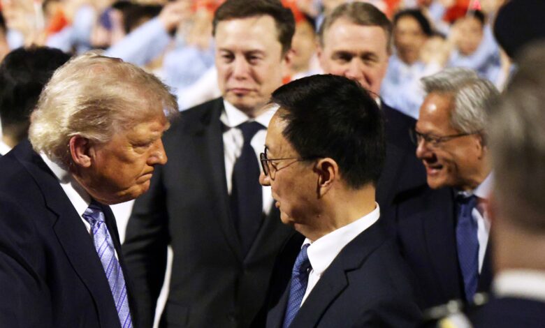 Auto industry urges Trump to bar Chinese automakers in U.S. ahead of Xi visit