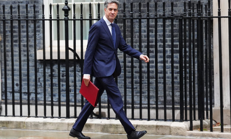 UK announces new Israeli settlement sanctions, despite U.S. warning of economic consequences