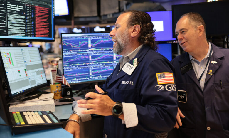 Which matters more to stocks: the bond market or AI risks? The volatility gauge might offer an answer