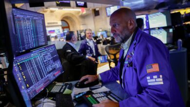 Treasury yields little changed as oil price oscillates