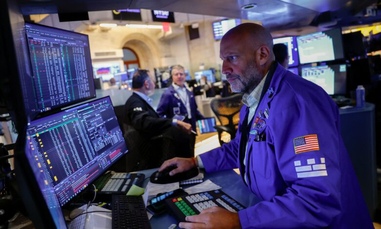 Treasury yields little changed as oil price oscillates