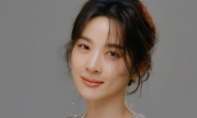 Lee Chung Ah Injured In Car Accident; Discussing Stepping Down From Drama