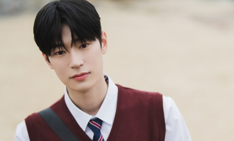 Park Seo Ham Becomes A Bodyguard For His First Love Kim Ji Yeon In “Dive Into You”