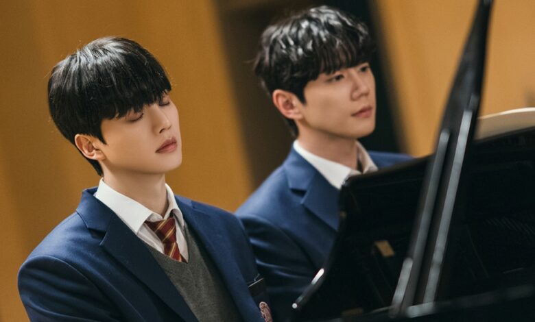 Song Kang Is Left Stranded As Lee Jun Young Flees The Stage In “Four Hands, Two Sonatas”