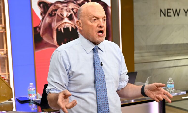 Jim Cramer says don't give up on this unpredictable market. Here's why