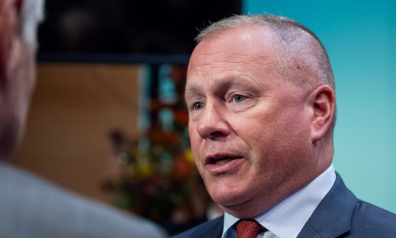 World's largest wealth fund posts $30 billion loss after bond market turbulence