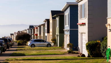 Mortgage rates drop for the first time in 2 months, but demand still falls further