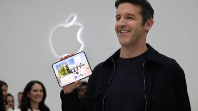 Apple's iPhone Duo in short supply — plus, the 2 stocks fueling an AI rebound