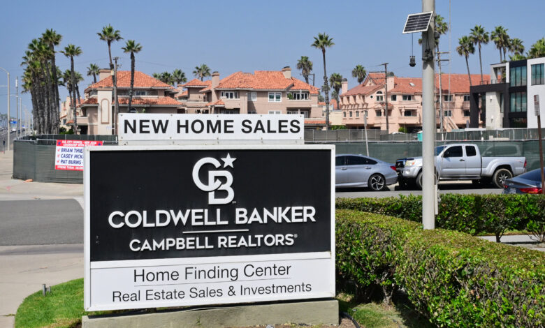 Refinance demand is now half what it was a year ago, as mortgage rates rise again