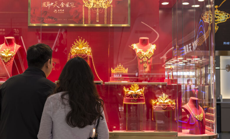 CNBC's The China Connection newsletter: How a gold-buying spree helps the yuan go global