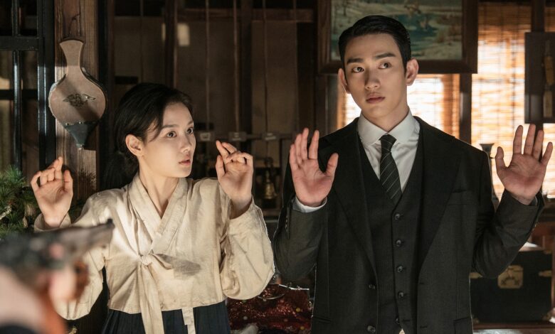 Kim You Jung And Park Jinyoung Are Confronted By The Police In “100 Days Of Deception”
