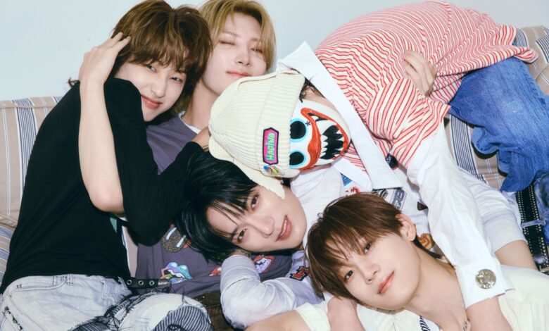 hrtz.wav Reveals Official Light Stick Design