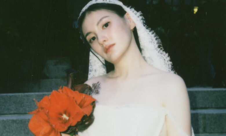 Kim Yong Ji Personally Announces Marriage With Gorgeous Wedding Photos