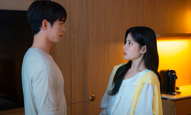 Seo Kang Jun And Jo Aram Go On Their First Date In “A Love Other Than Yours”
