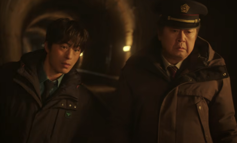 Watch: Kim Yun Seok And Koo Kyo Hwan Find A Dead Body On A Railway In New Mystery Thriller Film “White Blast” Teaser